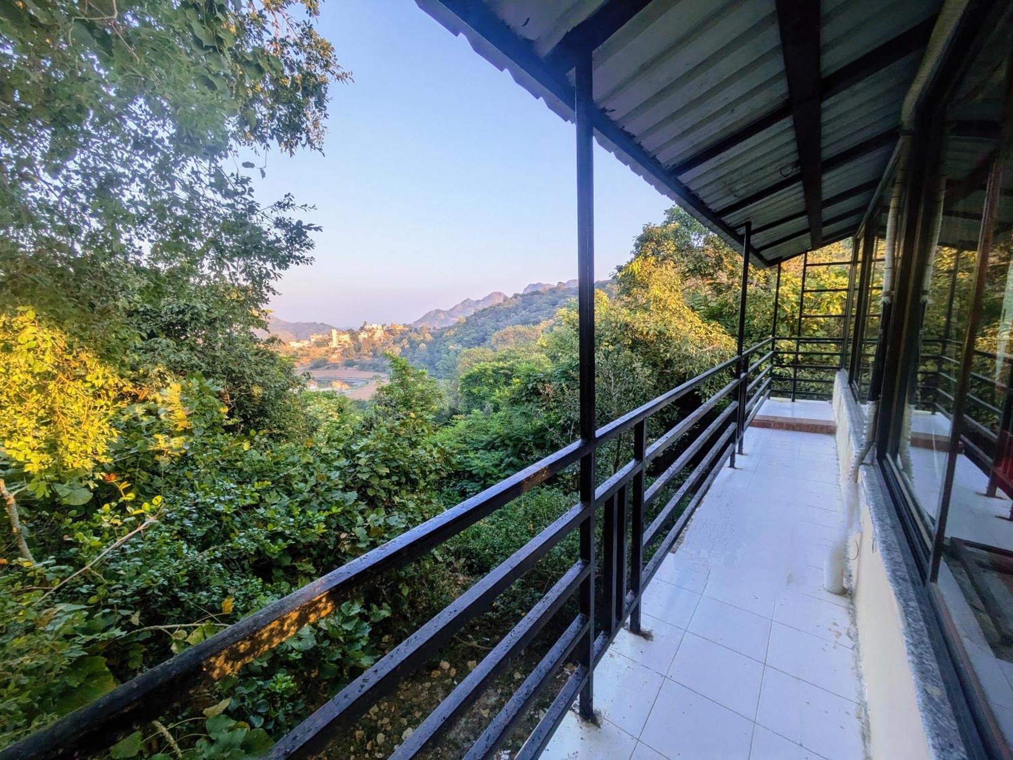 Villa Dude Ranch Mount Abu Esterno foto